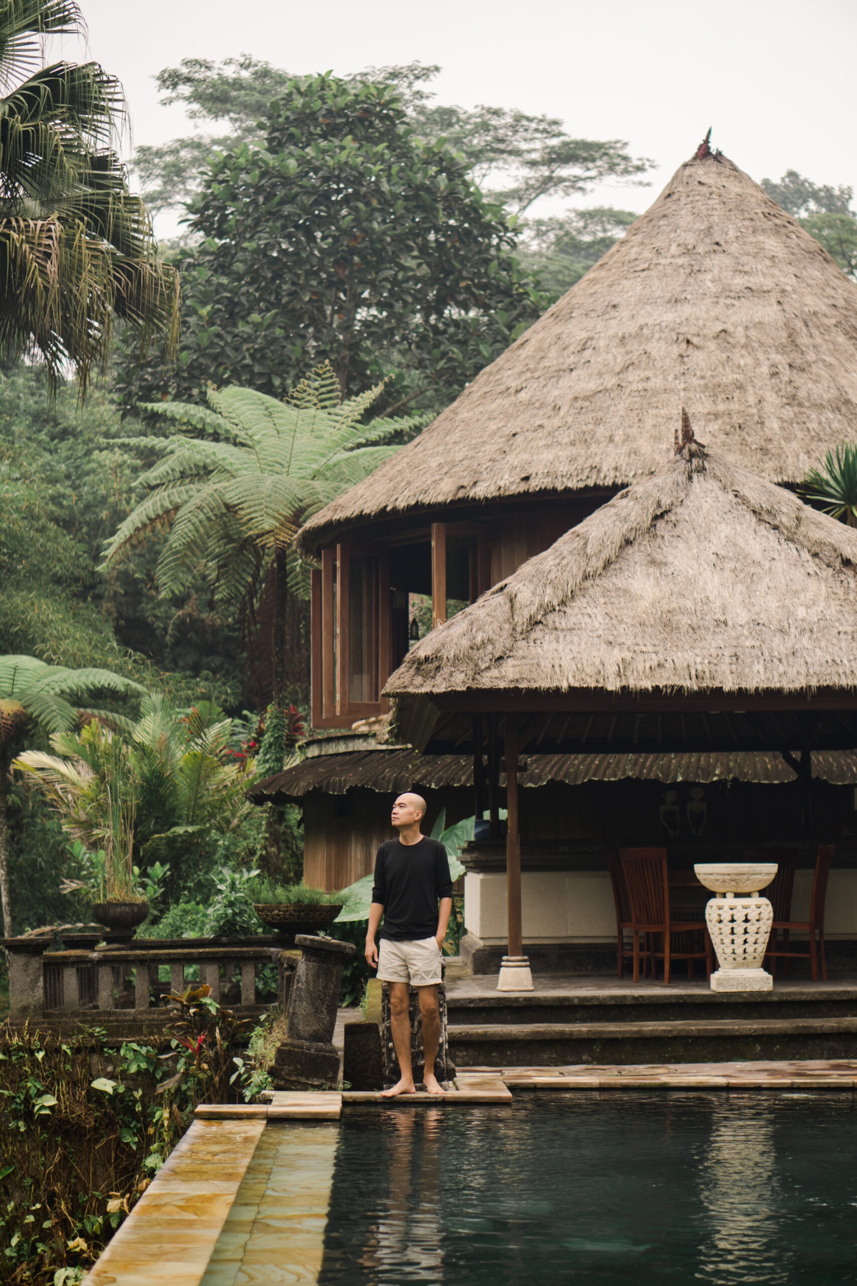 Muôn dặm về xứ Đông Bali
