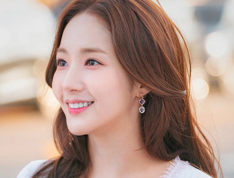 Read more about the article ‘Thư ký Kim’ Park Min Young càng ngày càng đẹp nhờ 5 bí quyết sở hữu làn da trắng hồng