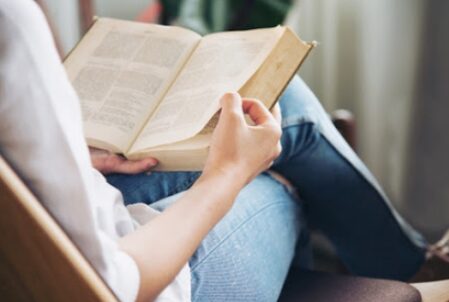 Read more about the article Đọc sách mỗi ngày: Bí quyết thay đổi tư duy và mở rộng thế giới