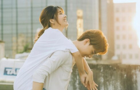 Read more about the article Khi yêu đơn phương bạn thân: Giữ hay nói ra?