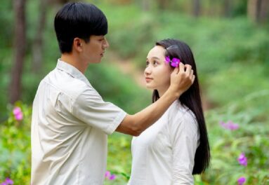 Read more about the article Tình yêu tuổi teen: Động lực hay “đốt thời gian”?