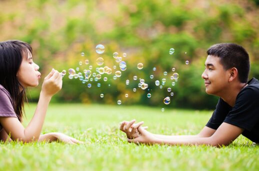 Read more about the article Muốn yêu đúng cách, teen phải nằm lòng 5 nguyên tắc này!
