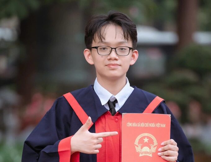 Read more about the article Bí kíp học tập của thủ khoa lớp 10: Không cần học ngày học đêm vẫn đạt điểm gần tuyệt đối